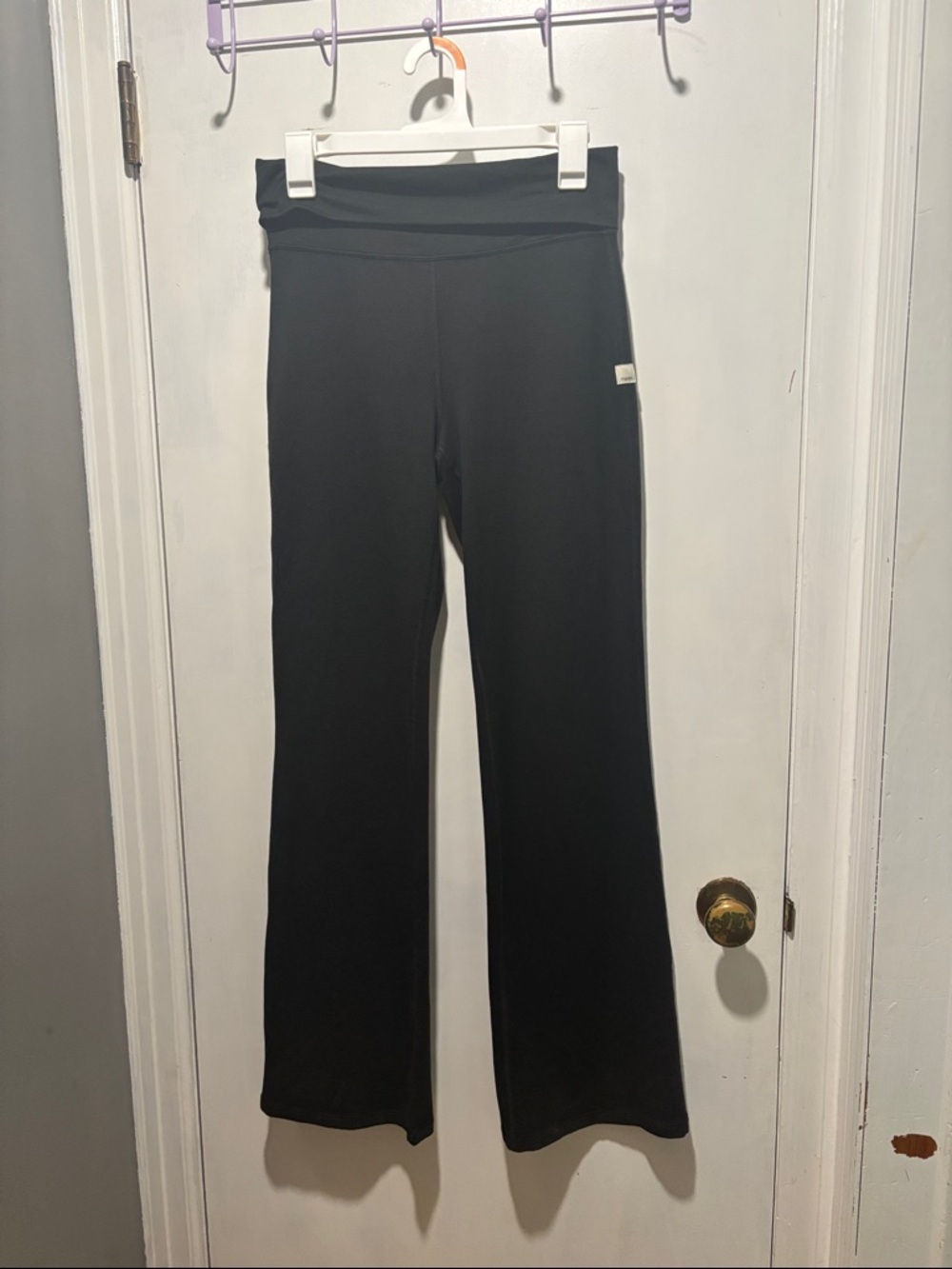 VUORI halo fold over heather black yoga pants sold out size small